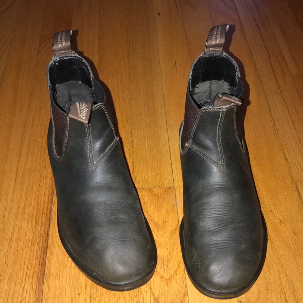 Used Blundstone original 500 in stout brown